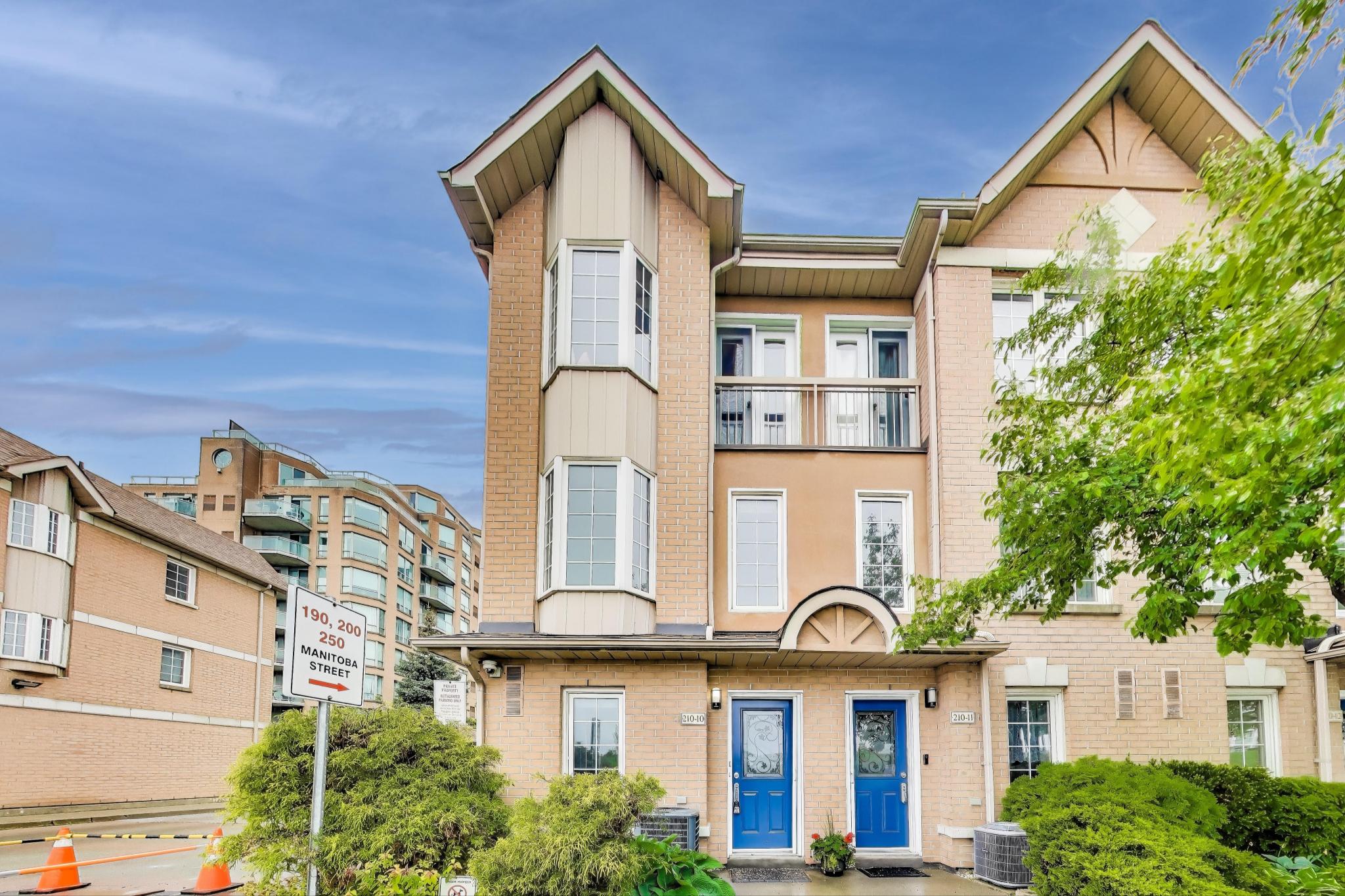 10-210 Manitoba Street