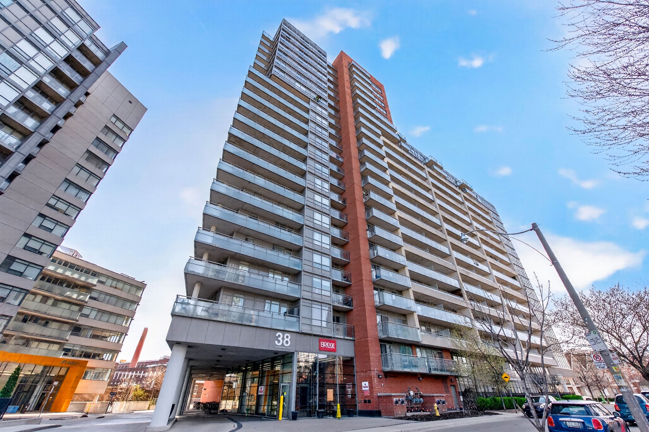 38 Joe Shuster Way Unit 1318