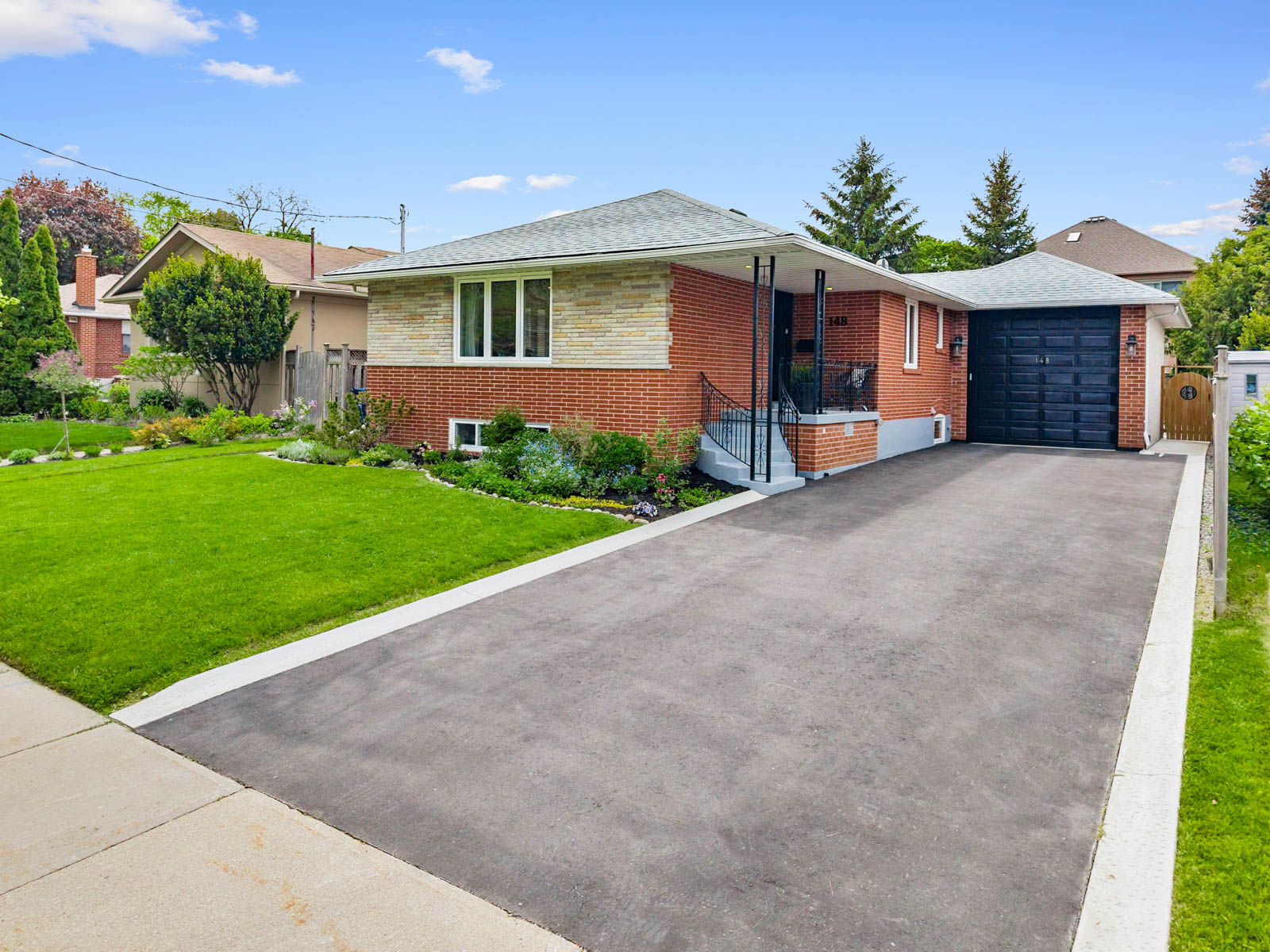 148 Wincott Dr