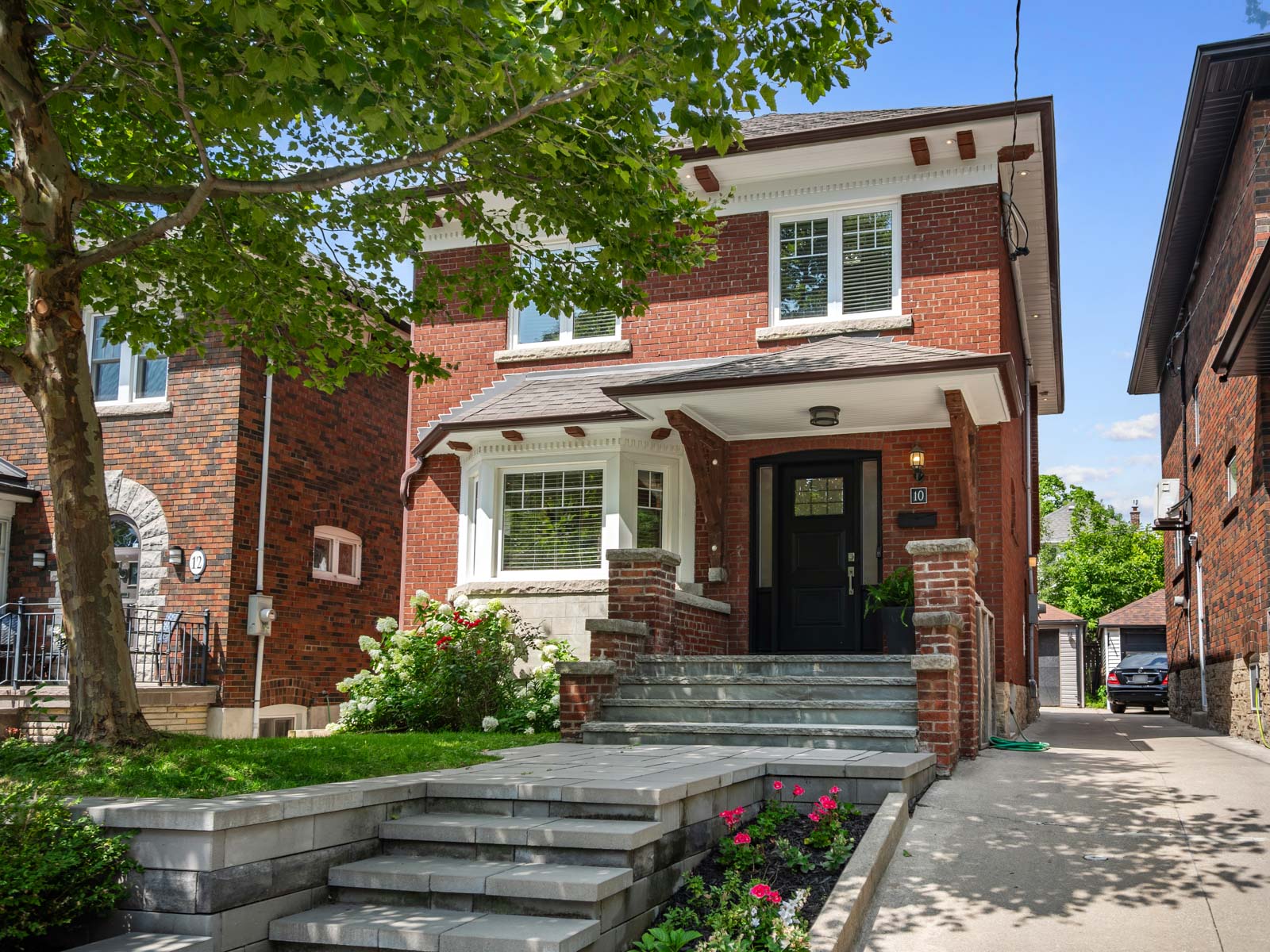 10 Elora Rd.